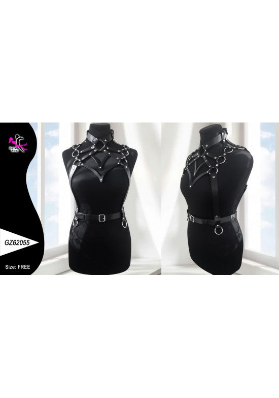 Body harness negro con anillas metálicas visto de frente y espalda