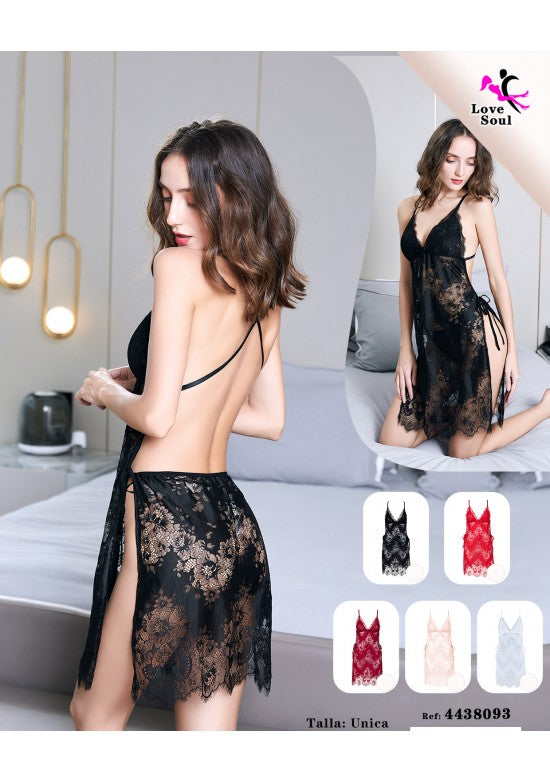 Camisón negro de encaje con abertura lateral y espalda descubierta