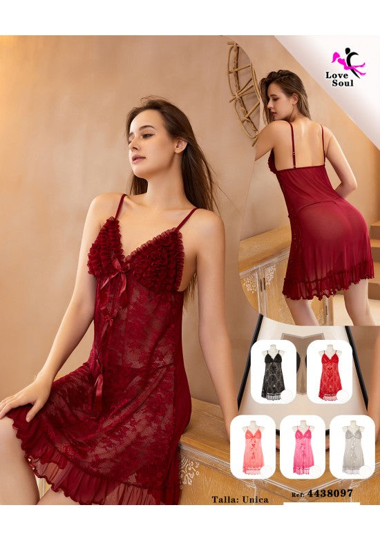 Camisón largo granate de encaje floral con volantes en escote y bajo, y lazo decorativo central
