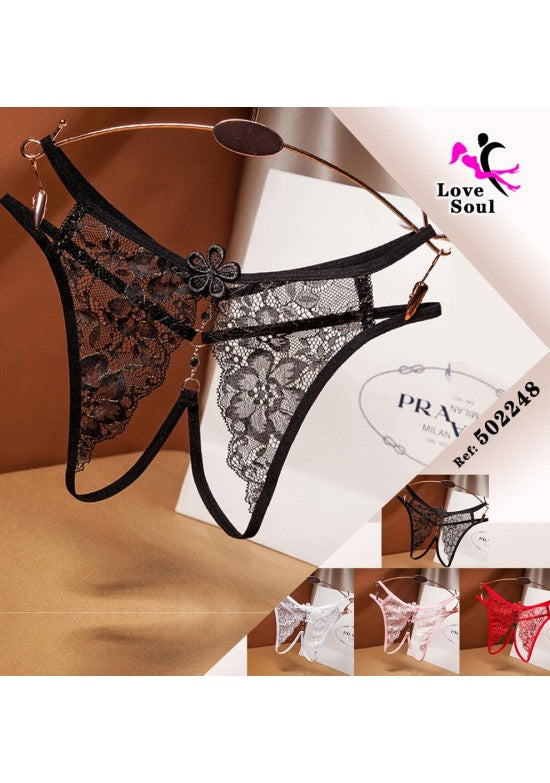 Tanga de encaje negro con detalle floral y colgante joya decorativo