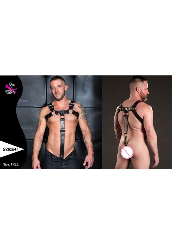 Harness pectoral negro para hombre con suspensores traseros y remaches metálicos, vista frontal y trasera