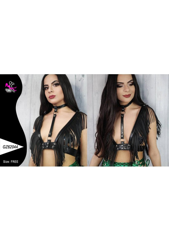 Top harness femenino negro con flecos de polipiel y collar a juego, vista frontal