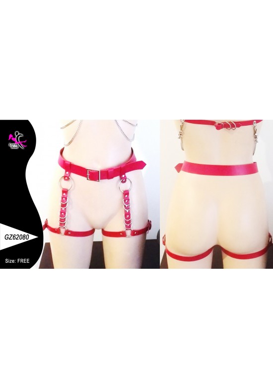 Harness rojo de cintura y muslos con anillas metálicas, vistas frontal y trasera