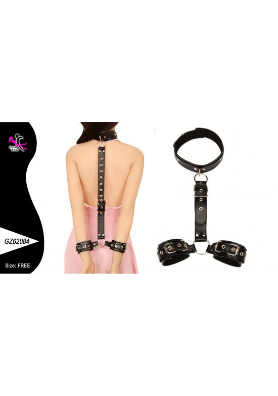 Set de collar negro con esposas para muñecas unidas por correa de cuero sintético
