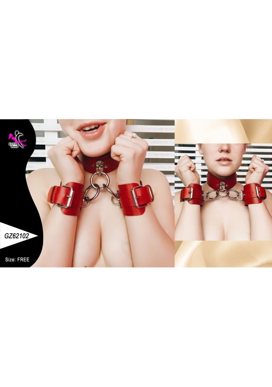 Set collar y esposas de polipiel roja con hebillas y aros plateados