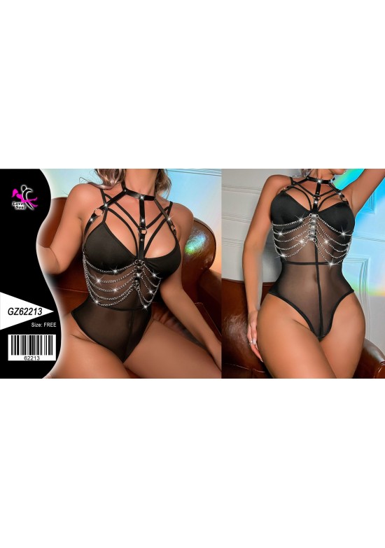 Body transparente negro con harness integrado y cadenas plateadas sobre modelo