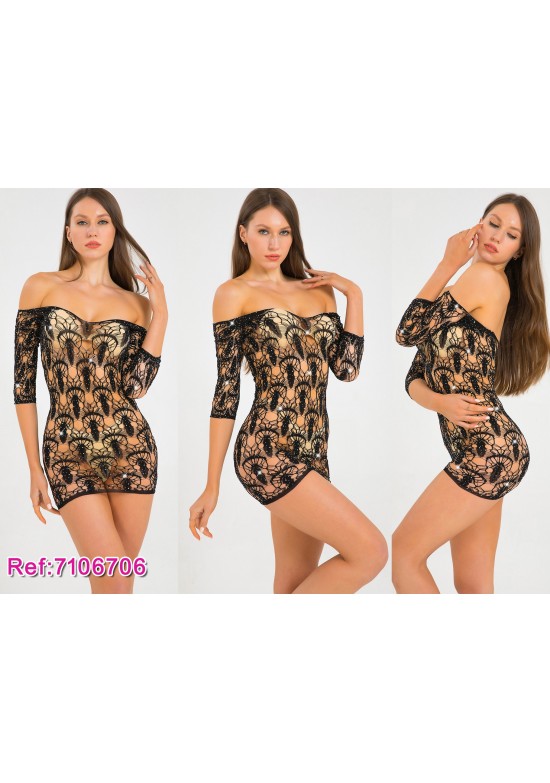 Mini vestido negro de red floral con hombros descubiertos y mangas tres cuartos