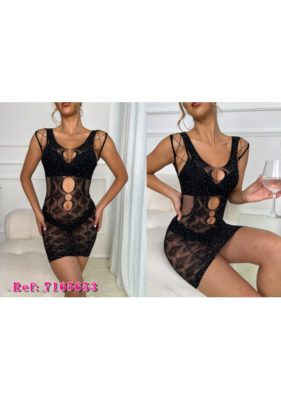 Vestido corto negro de lencería con aberturas circulares y pedrería